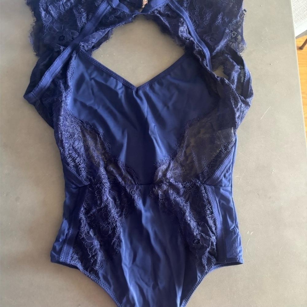 NWOT Thistle and Spire Navy Lace Bodysuit